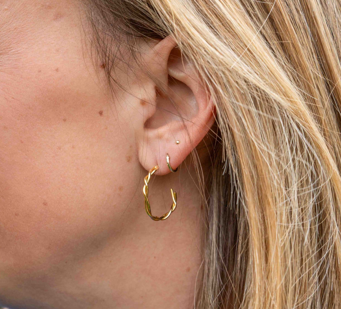 Geweven oorringen - Goud vermeil vanconcepts.be