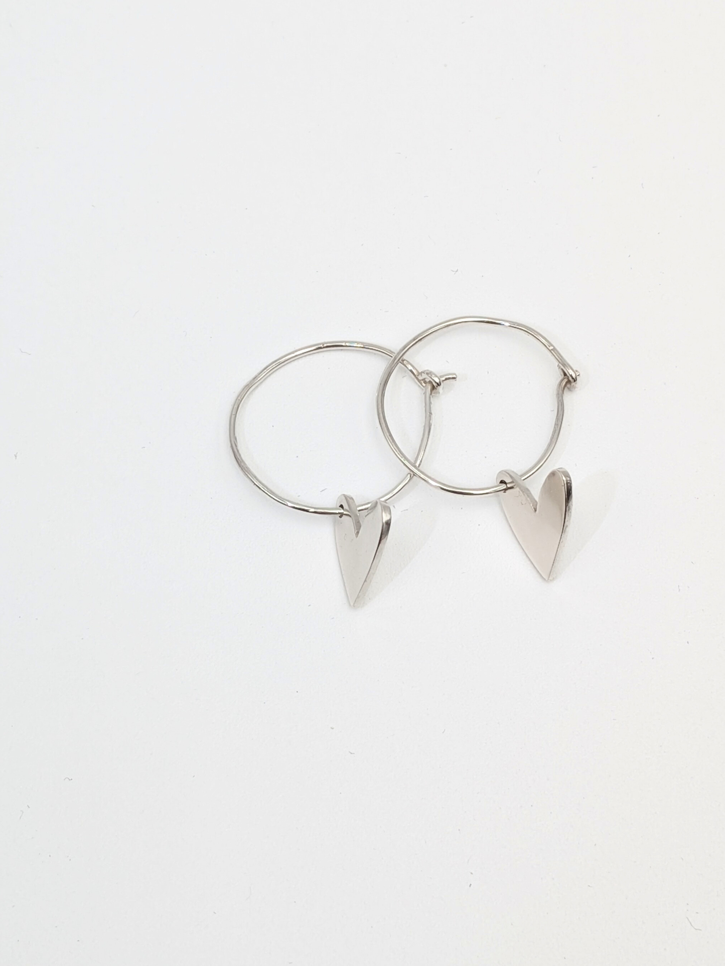 Rebel Hearts oorbellen - Zilver vanconcepts.be
