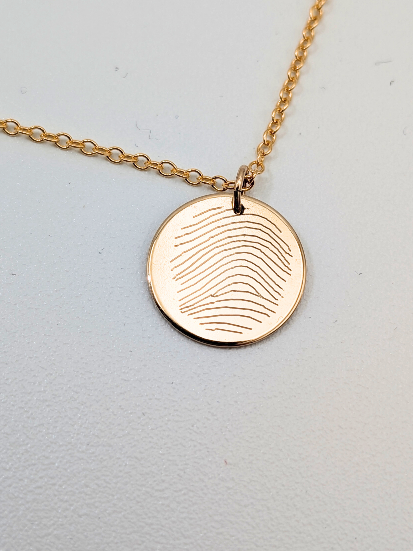 Ketting met ronde hanger - Gold filled vanconcepts.be