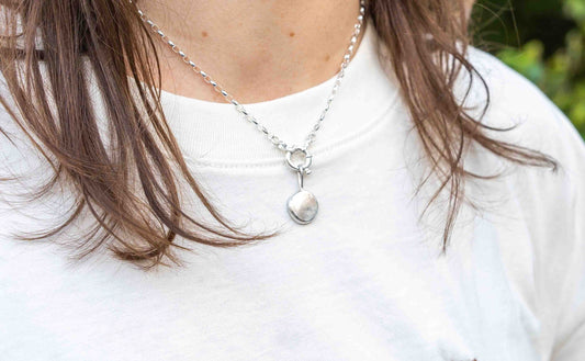 Ketting met bedel - Zilver vanconcepts.be